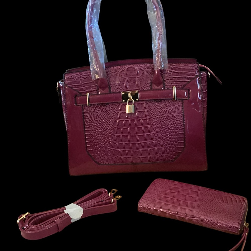 Elegant Burgundy Crocodile Pattern Handbag & Wallet Set